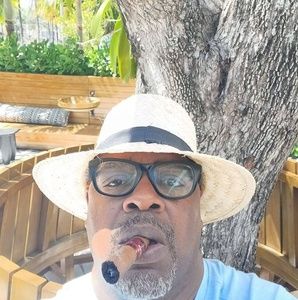 Meet your Posher, Duwayne